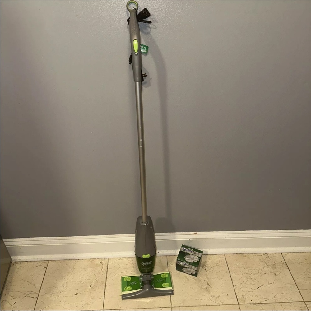 Swiffer Sweeper Sweep  Vac  Vacuum Charger  + Box Of Filters